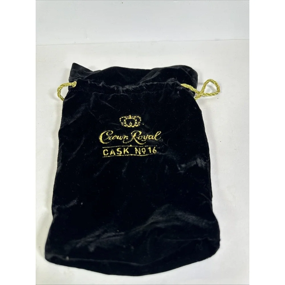 🥃 Crown Royal Cask No. 16 Black Velvet Bag Limited Edition RARE